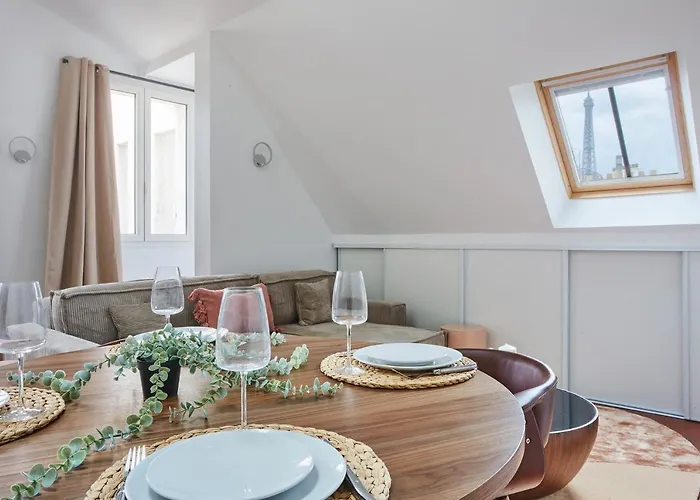 Apartement Montaigne George V By Studio Prestige